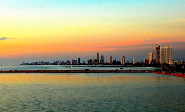 اجمل 8 انشطة عند زيارة شاطئ جومتين بيتش بتايا