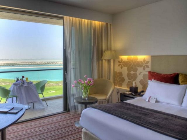 فندق كراون بلازا ياس من اجمل فنادق في جزيرة ياس ابوظبي