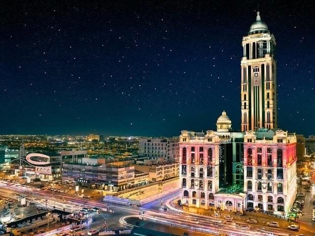 باقة متنوعة من الفنادق الفاخرة من بين فنادق حي التحلية الرياض . باقة متنوعة من الفنادق الفاخرة من بين فنادق حي التحلية الرياض .