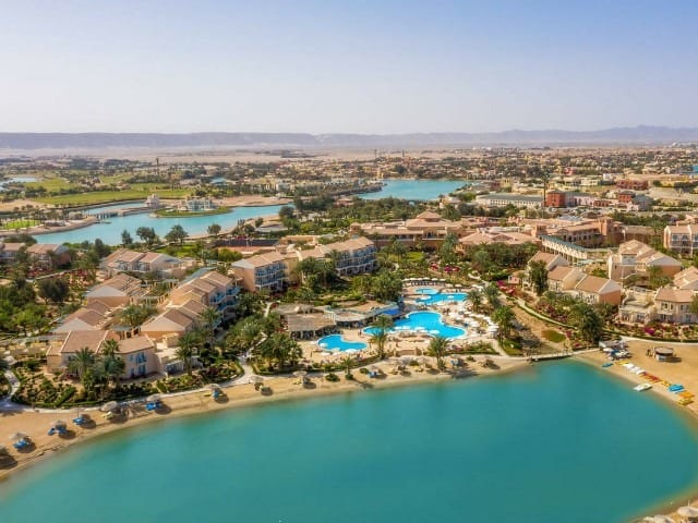 منتجع الجونة موفينبيك من اجمل منتجعات توفر إطلالات خلابة منتجع الجونة موفينبيك من اجمل منتجعات توفر إطلالات خلابة