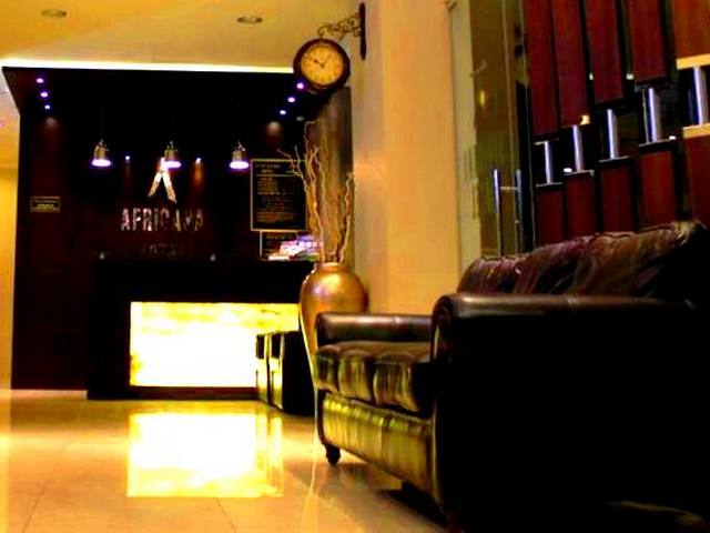 يوفر فندق افريكانا مساحات إقامة واسعة تناسب العائلات يوفر فندق افريكانا مساحات إقامة واسعة تناسب العائلات