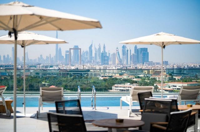 يضم فندق البندر ارجان دبي مسبح في الهواء الطلق يضم فندق البندر ارجان دبي مسبح في الهواء الطلق