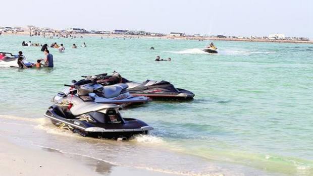 شاطئ الغارية قطر
