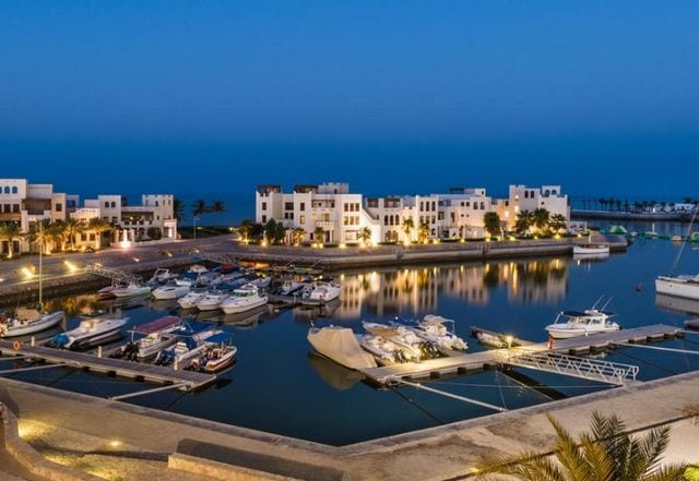 منتجع السيفة مسقط في عمان منتجع السيفة مسقط في عمان
