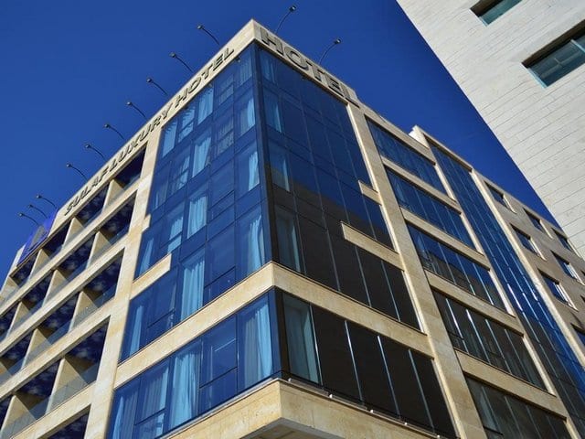 فنادق اربع نجوم في عمان ذات إطلالات رائعة على المدينة فنادق اربع نجوم في عمان ذات إطلالات رائعة على المدينة