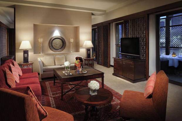هو أحد فنادق دبي قريبة من دبي مول مناسب للعائلات وقريب من الاماكن السياحية بالمدينة.