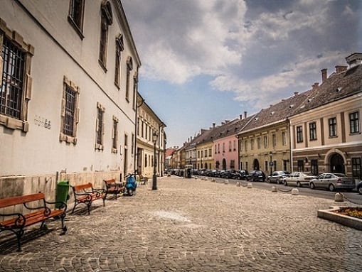 أوري أوتكا أو شارع السادة في تل قلعة بودا في بودابست