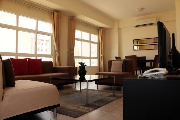 ارخص فندق في مسقط مع مستوى خدمة جيد وغرف بمساحات جيدة