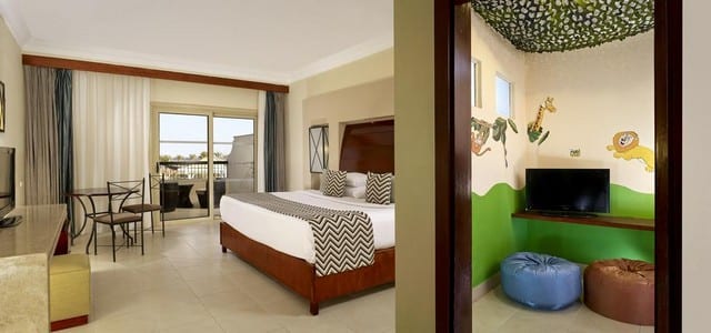 فندق كورال بيتش ريزورت شرم الشيخ توفر غرف متصلة وأنشطة ترفيهية متنوعة