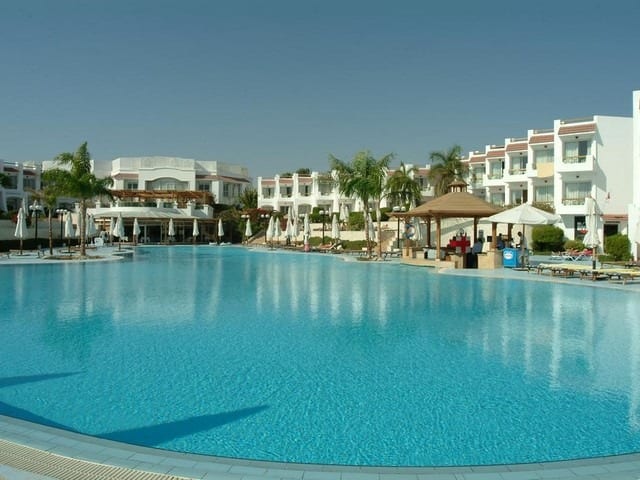 اطلالات مميزة على المسبح في فندق سيرين شرم الشيخ 4 نجوم المميز