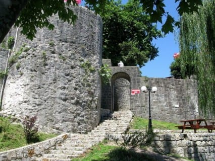 قلعة ريزا من اجمل الاماكن السياحية في ريزا
