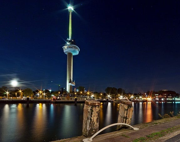 برج يوروماست من اجمل الاماكن السياحية في روتردام هولندا