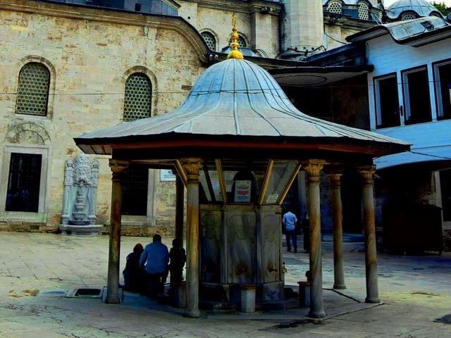 جامع ايوب سلطان في اسطنبول