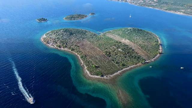 أفضل 6 انشطة في جزيرة الحب في كرواتيا