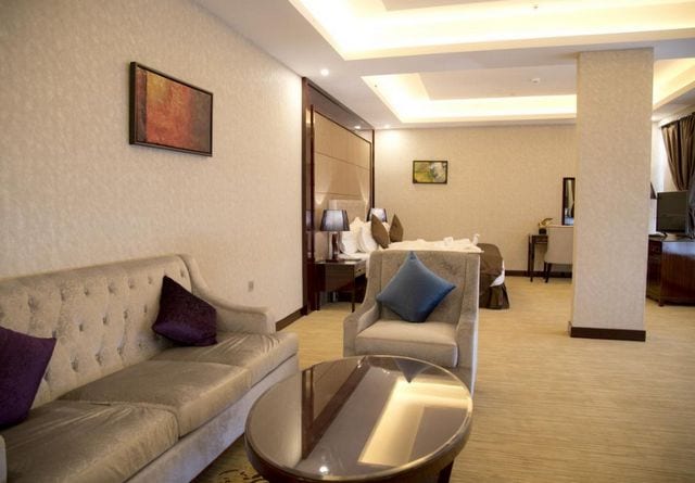 فندق هوليداي الخليج الرياض أحد أفضل فنادق حي الفلاح بالرياض