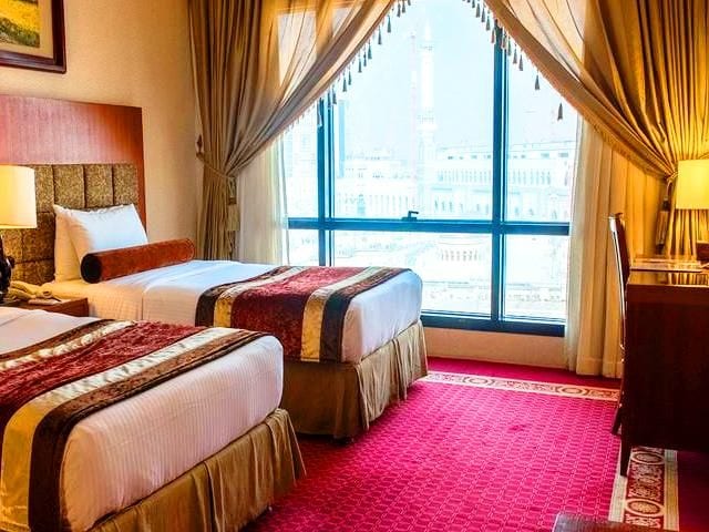 تتمتع الفنادق في الحرم بإطلالاتٍ مميزة على المسجد الحرام تتمتع الفنادق في الحرم بإطلالاتٍ مميزة على المسجد الحرام