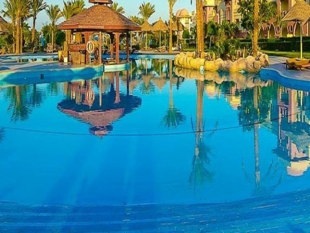 نقدم لك خيارات متعددة لحجز احد قرى الغردقة المناسبة لك نقدم لك خيارات متعددة لحجز احد قرى الغردقة المناسبة لك
