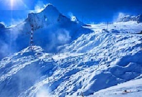 أفضل 9 أنشطة في قمة كابرون الثلجية