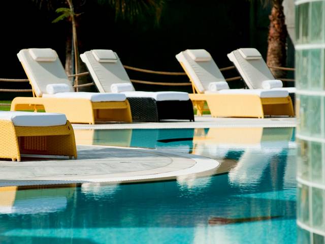 فندق ميريديان المطار دبي يتميّز بالرقي والفخامة والغرف ذات التجهيزات العصرية فندق ميريديان المطار دبي يتميّز بالرقي والفخامة والغرف ذات التجهيزات العصرية