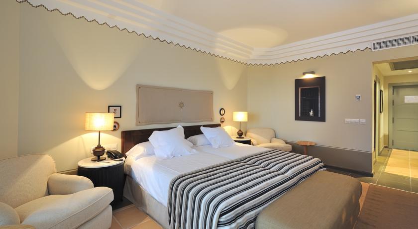 ديكورات رائعة في غرف اجمل الفنادق في ماربيا اسبانيا
