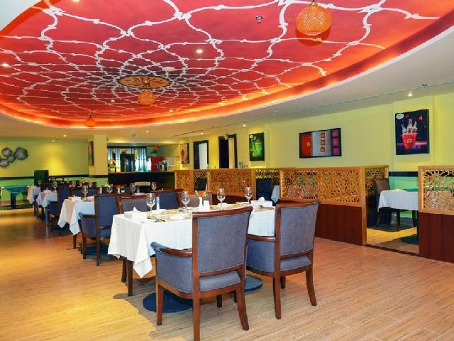 يحتوي فندق مشعل البحرين على مطعم رائع يتسع لأعداد كبيرة من السُيّاح