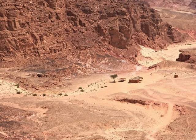 اجمل 9 انشطة عند زيارة جبل موسى في مصر شرم الشيخ