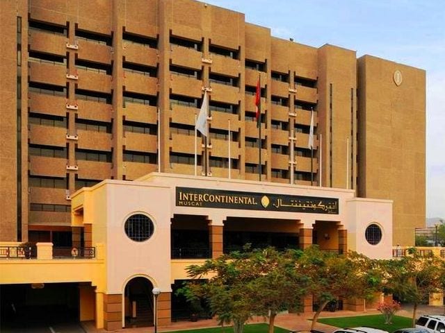 انتركونتيننتال اسم عالمي بين الفنادق وهو الفندق الافضل في مسقط على البحر انتركونتيننتال اسم عالمي بين الفنادق وهو الفندق الافضل في مسقط على البحر
