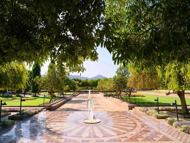 حدائق بمسقط حدائق بمسقط