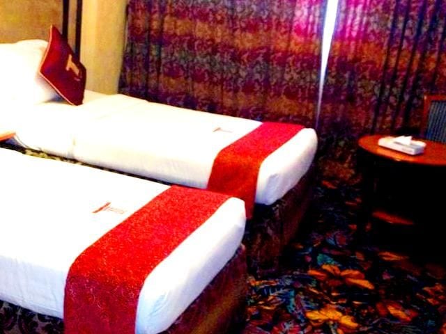 يضم اقرب فندق للحرم النبوي مساحات إقامة متنوعة تناسب الأفراد والجماعات يضم اقرب فندق للحرم النبوي مساحات إقامة متنوعة تناسب الأفراد والجماعات