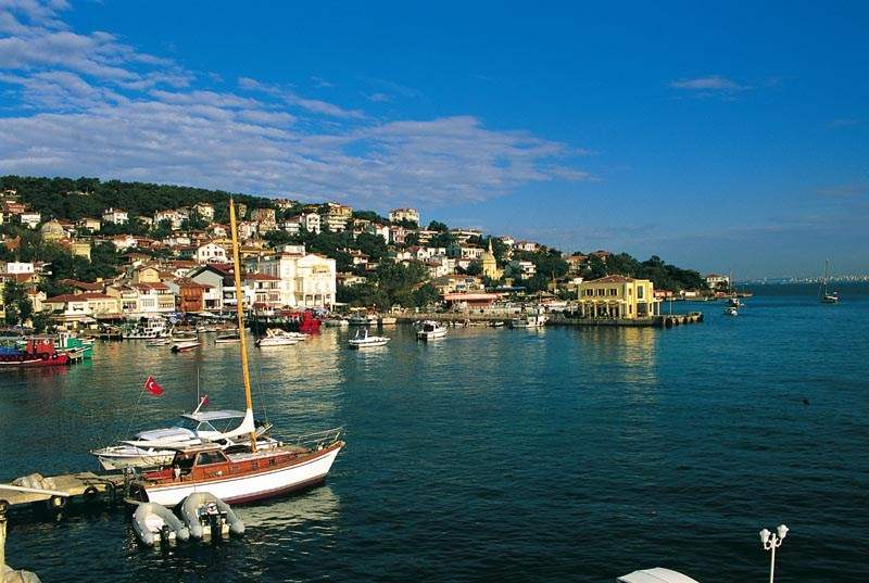 أفضل الوجهات السياحية عند زيارة جزيرة الاميرات اسطنبول