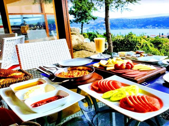 اجمل 6 مطاعم على البسفور في اسطنبول مُجربة Restaurants Breakfast on the Bosphorus - اجمل 6 مطاعم على البسفور في اسطنبول مُجربة