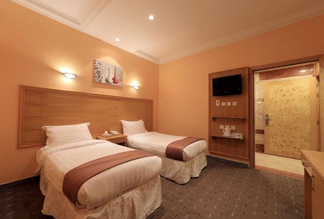 تُوفّر غرف فندق سنود العزيزية إقامة راقية ومُميّزة