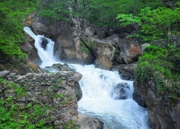Sumela waterfalls 370x265 - أفضل شلالين في طرابزون ينصح بزيارتهما