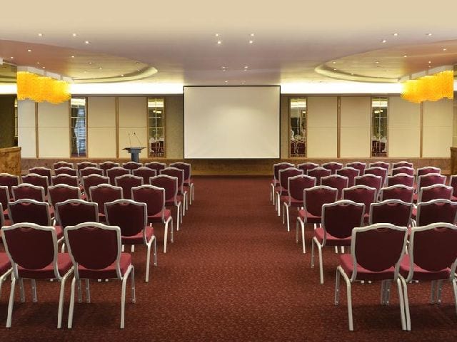 أفخم قاعة اجتماعات في فندق سويس بل هوتيل البحرين 