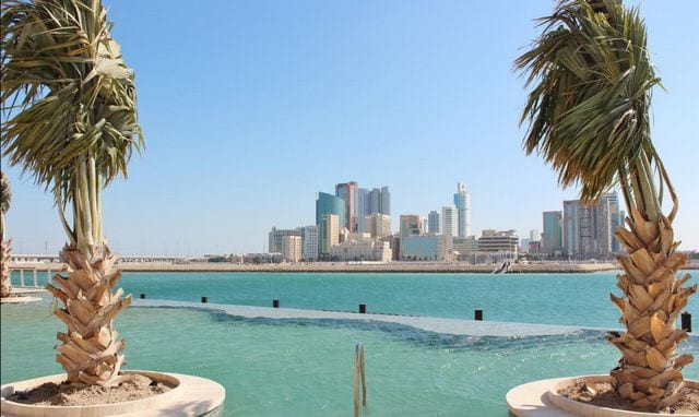 أفضل 5 من فنادق البحرين على البحر 2022