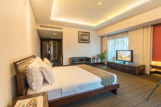 شاشة مُسطحة وسرير مُريح في فنادق خمس نجوم جاكرتا