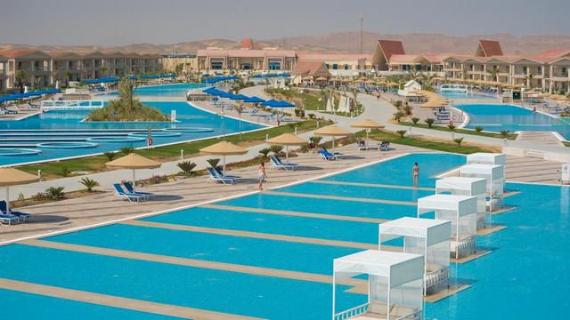 صورة لاحد اجمل فنادق مرسى علم مصر وهو الباتروس سي وورلد مرسى علم صورة لاحد اجمل فنادق مرسى علم مصر وهو الباتروس سي وورلد مرسى علم