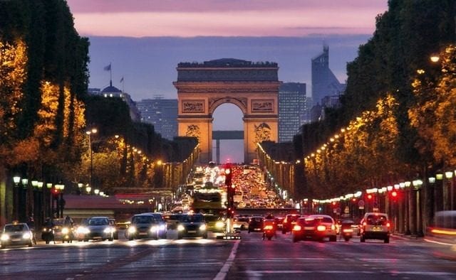 ارخص و أفضل 4 فنادق باريس على الشانزليزيه 2022