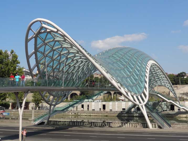 جسر السلام تبليسي