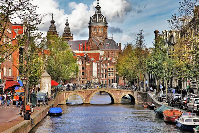 أفضل 4 فنادق رخيصة في امستردام موصى بها 2022