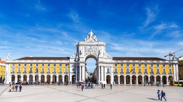 أفضل 4 أنشطة في الميدان التجاري في لشبونة البرتغال