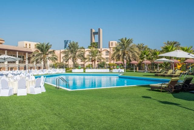 كراون بلازا البحرين اسم عريق في الخدمة الفندقية كراون بلازا البحرين اسم عريق في الخدمة الفندقية