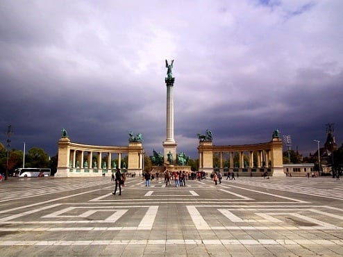 ميدان الابطال في بودابست المجر