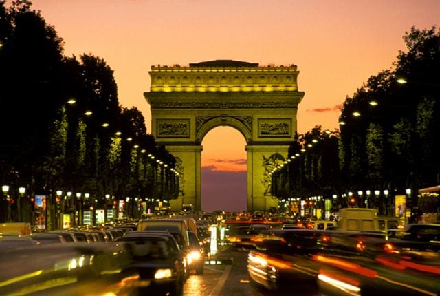 أفضل 5 من فنادق باريس القريبه من الشانزليزيه لعام 2022