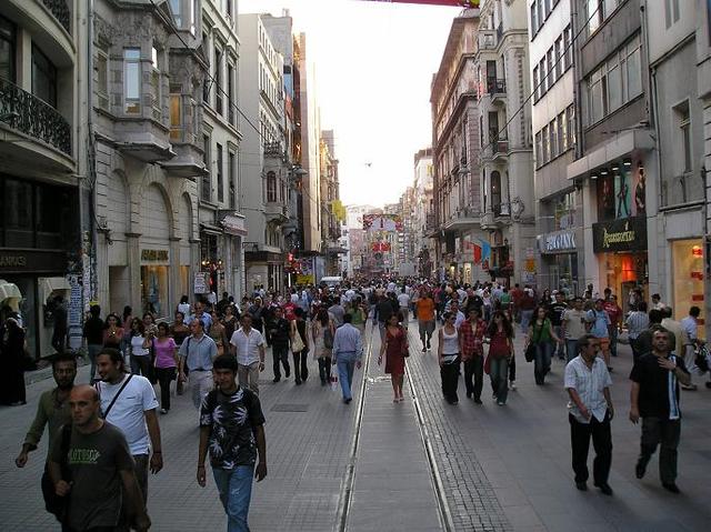 اجمل 10 انشطة في شارع الاستقلال اسطنبول