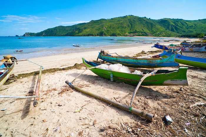 شاطئ كوتا في لومبوك اندونيسيا