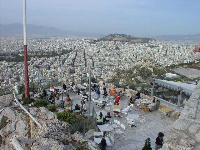 تل الكافتيوس من اجمل الاماكن السياحية في اثينا