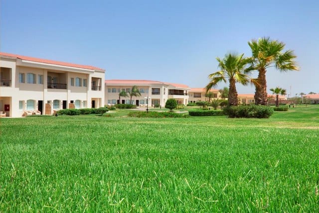 ماريتيم جولى فيل بيننسولا شرم الشيخ ماريتيم جولى فيل بيننسولا شرم الشيخ