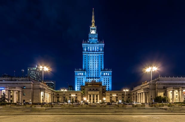 قصر الثقافة والعلوم في وارسو بولندا