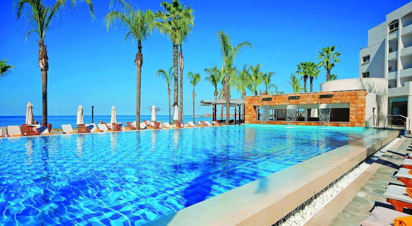 فندق ألكسندر ذا غريت بيتش من اجمل فنادق في بافوس قبرص